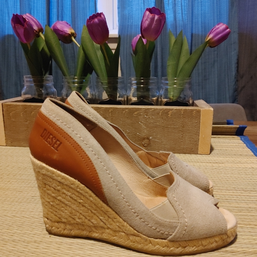 Espadrilles - Picture 2 of 2